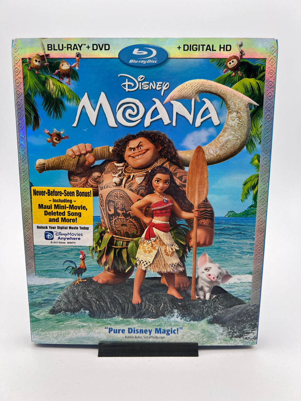 Moana w/ Slipcover