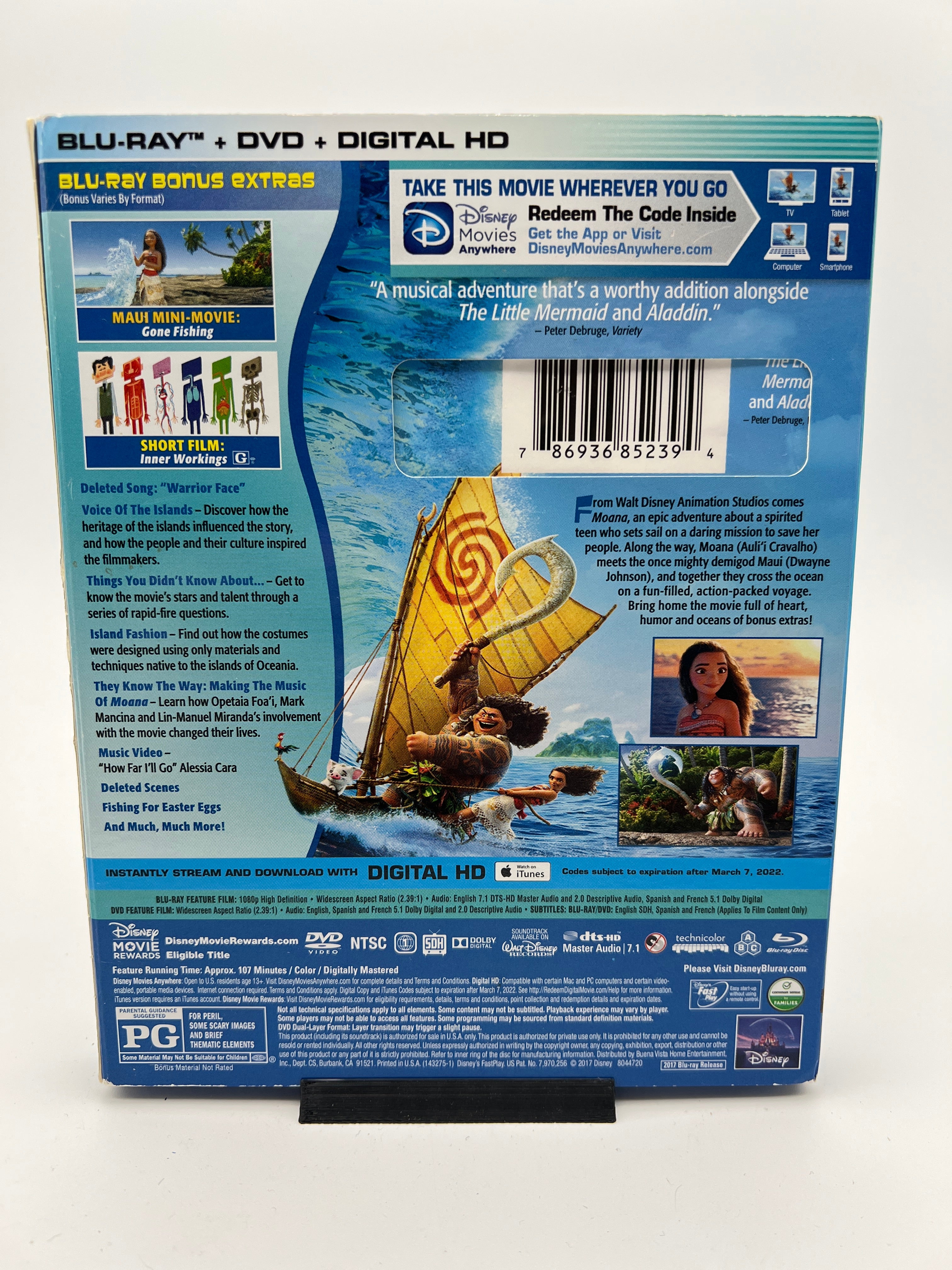 Moana w/ Slipcover